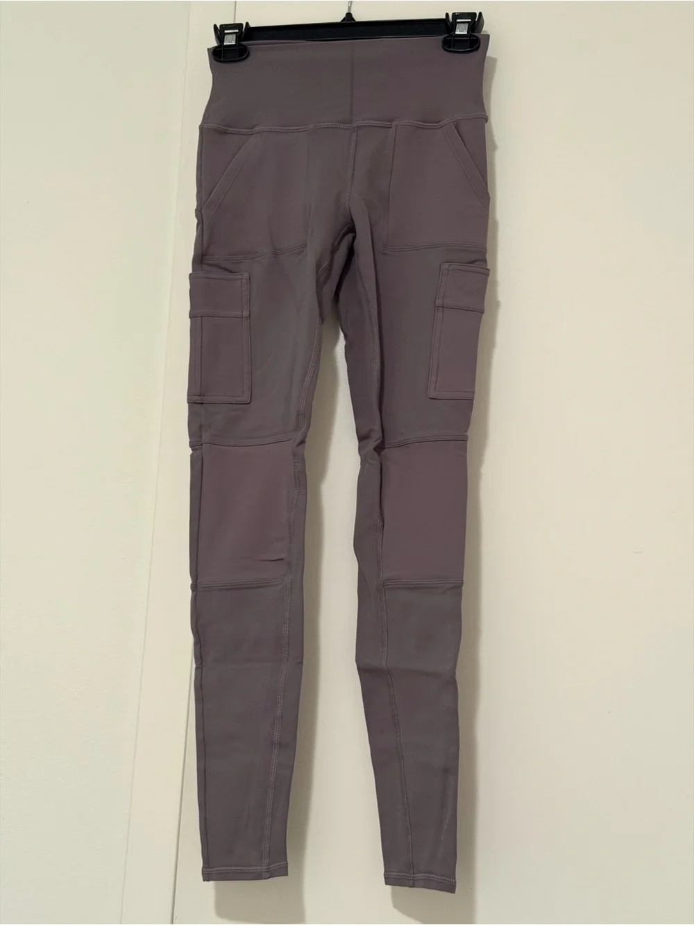 $134 ALO YOGA gray LEGGINGS SIZE XS